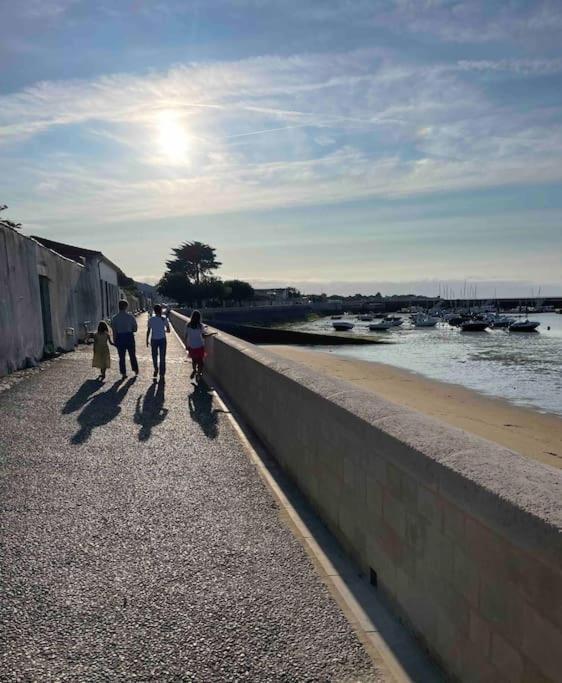 Maison De Vacances La Flotte 00491Ui Bagian luar foto